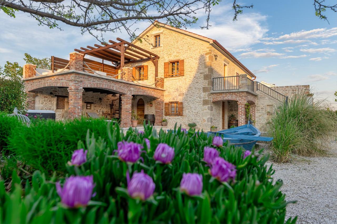 Villa Romantika Dalmacija Nin Buitenkant foto
